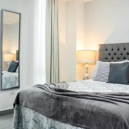 Moderno Y Acogedor Condominio En Zona Exclusiva